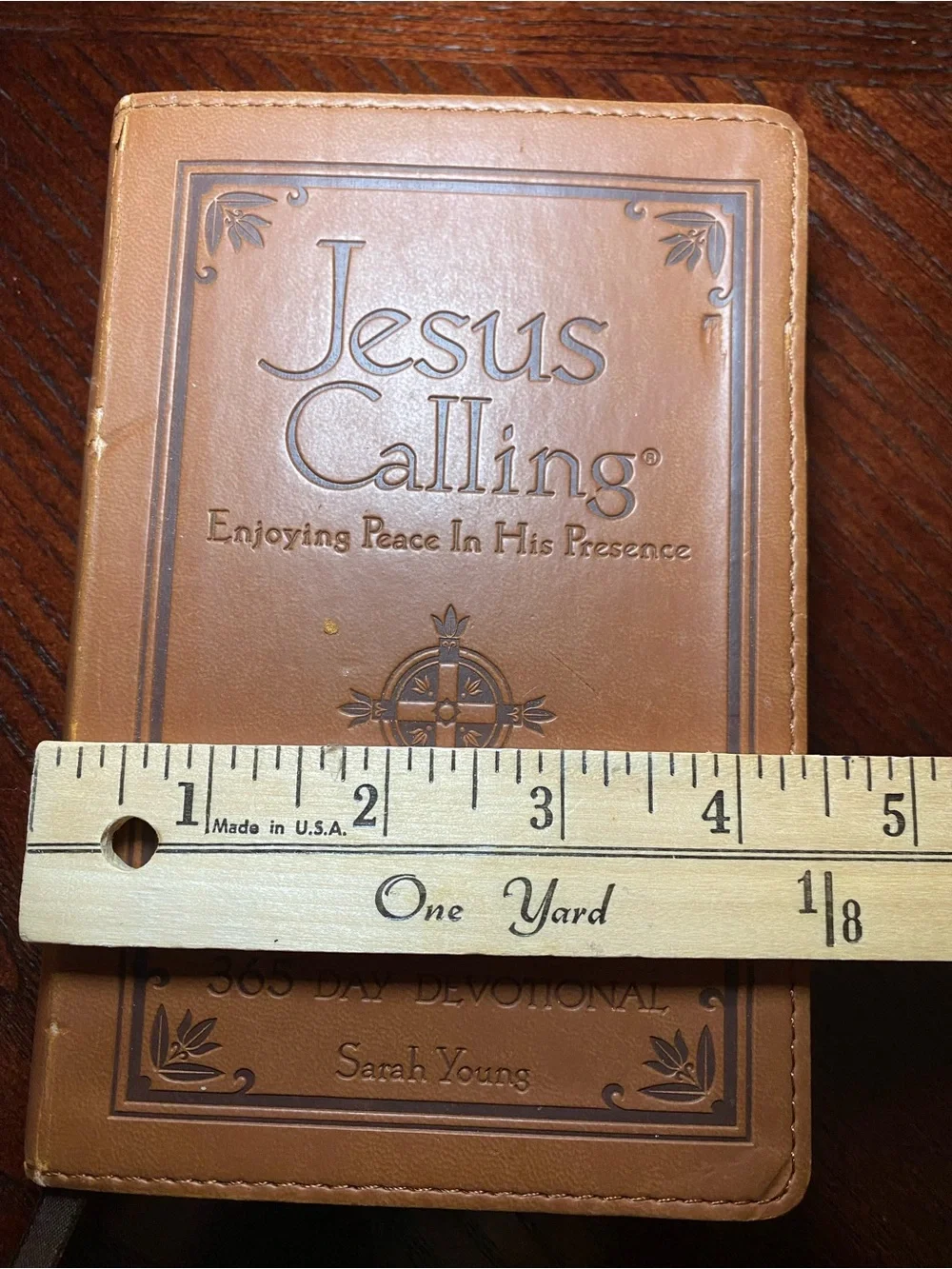 Jesus Calling 365 Day Devotional by Sarah Young Published by Thomas Nelson-